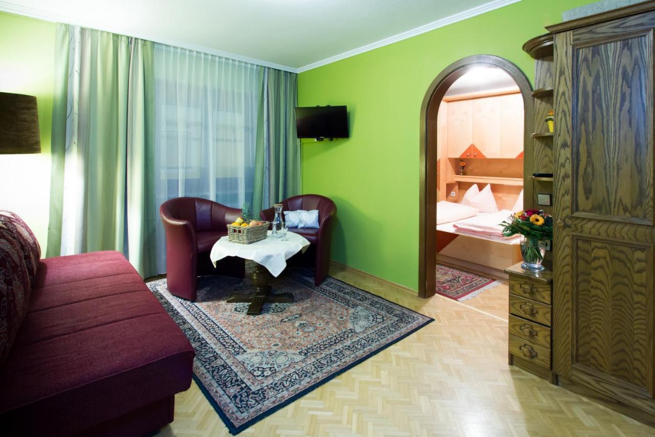 Hotel Gasthof Brueggler Радштадт Экстерьер фото